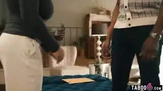 نيك زوجه لاخ وبزازهاالكبيرة