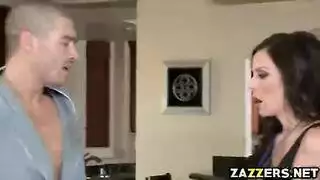 سكس أمريكي وحلى لحس و مص بوضع 69 و نيك المخبرة السكسية