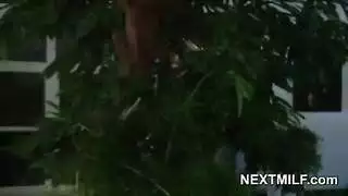 ربة منزل يائسة تمارس الجنس بقوة في كل غرفة