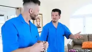 فانتازيا إباحية محجبة: فتاة سعودية تتعرض لعملية جماعية مع أمريكيين