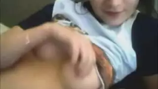 مشهد إباحي قوي لمراهقة سمراء في شرج وقذف على الوجه