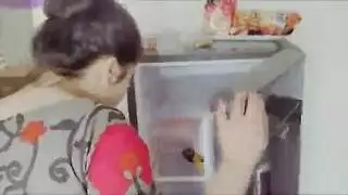 عراقي ينيج جارته المطلقه