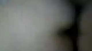 عروس تنزف تُمارس معها الجنس بقوة في ليلتها الأولى