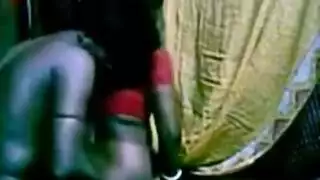 شباب مستقيمون يجربون: شرج، بول، ولعب بقضيب اصطناعي