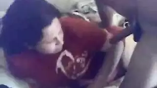 بورن مصري: أخ يملأ أخته وهي ترتدي سليبة حمراء