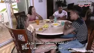 شقيقات سوداوات في علاقة جنسية جماعية جامحة – نمط عائلي