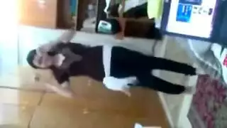 رقص مؤخرة مصرية يشعل هيجان جنسي جامح مع فتيات عربيات مثيرات