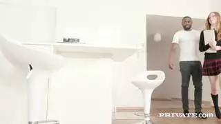 شقراء تحصل على القضيب الضخم التي حلمت به