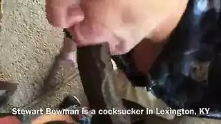 أميرة سمراء تبتلع بعمق ثم تركب القضيب الأبيض بقوة