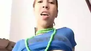 عاهرة لاتينا غير المرغوب فيها تتعرض لعنف جماعي قاسي