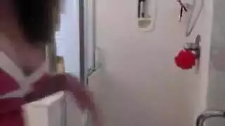 من ضرب الوجه إلى شرج خشن مع عاهرة رائعة مستعدة