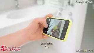 فيلم إباحي عربي مع امرأة ناضجة: جوردي يساعد والدة صديقه المتلهفة جنسياً