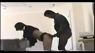 اليسون تايلور طبيب