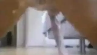 ثنائي مع غريب: جلسة جنسية صاخبة في الفندق