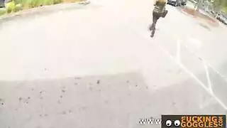 جسد أثينا المراهقة المشدود في فعل إباحي قوي