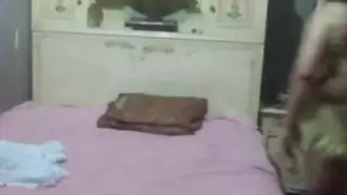 امرأه تخون زوجها امامهو