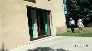 خيال الأب المتلصص: مراهقة عربية ممتلئة الجسم هواة تحصل على قذف الرجل العجوز