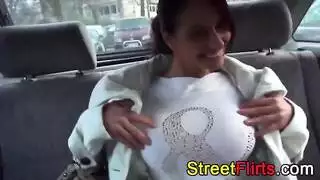 لعبة قوة سياسية مع عاهرة مكتب فاسقة